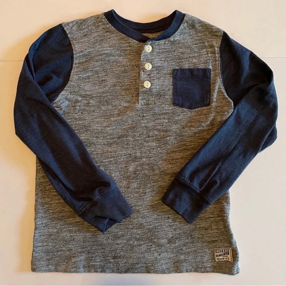OshKosh B'gosh Boys Long Sleeve 3 Button Shirt Size 8 EUC